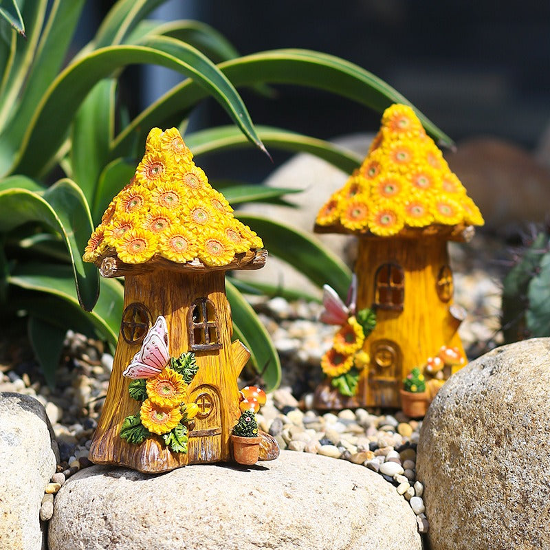 Resin tree house solar decorative light