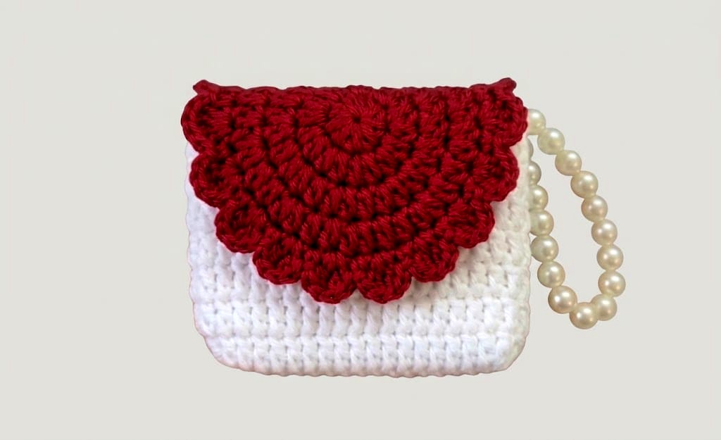 Red and white handmade crochet shoulder bag