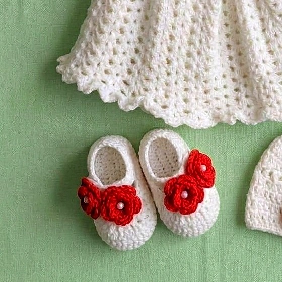 Close-up of the matching booties